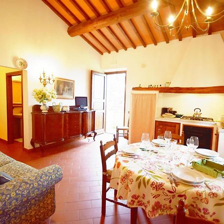 Orciatico Agriturismo San Francesco Amalia And Anna מראה חיצוני תמונה
