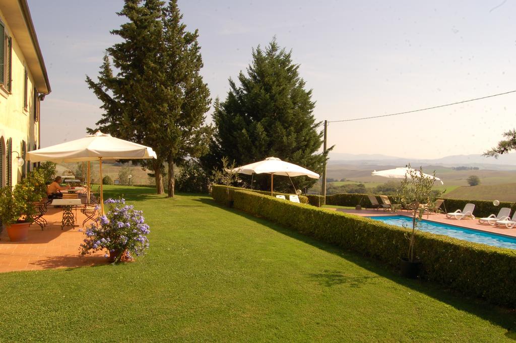 Orciatico Agriturismo San Francesco Amalia And Anna מראה חיצוני תמונה