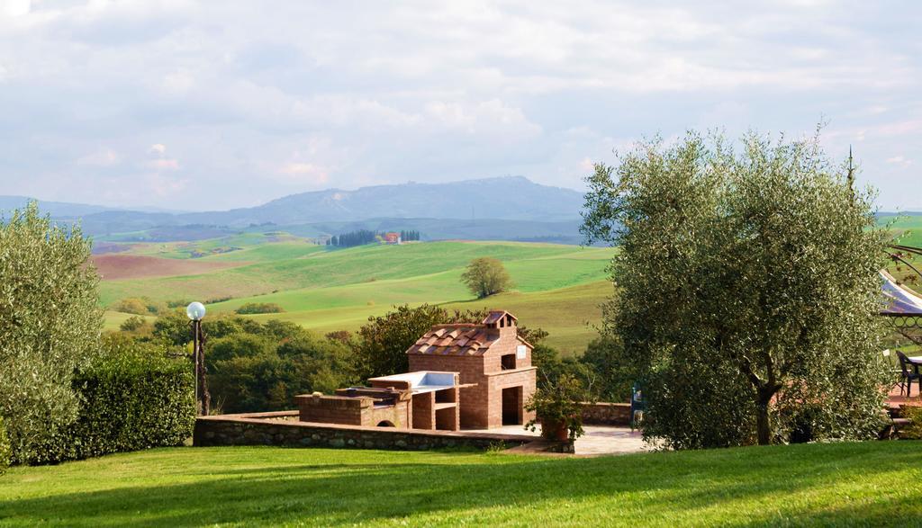 Orciatico Agriturismo San Francesco Amalia And Anna מראה חיצוני תמונה