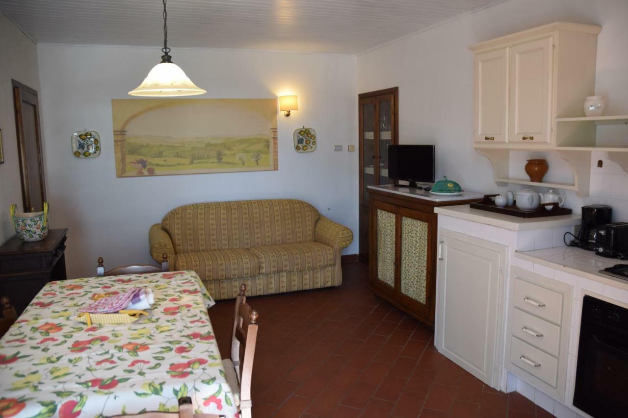 Orciatico Agriturismo San Francesco Amalia And Anna מראה חיצוני תמונה